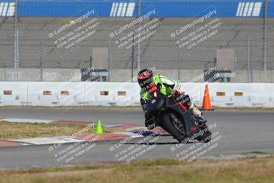 media/Nov-26-2022-Fastrack Riders (Sat) [[b001e85eef]]/Level 1/Session 3 Outside Turn 9/